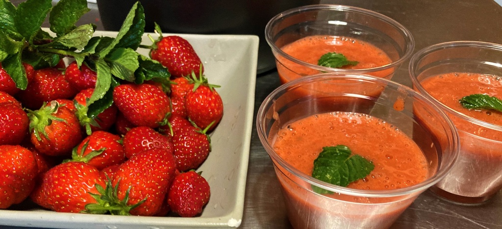Mardi ou mercredi : Soupe de fraises à la menthe