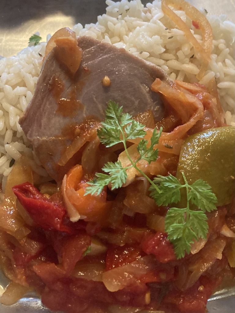 Jeudi ou vendredi : Thon rouge Piperade, riz pilaf