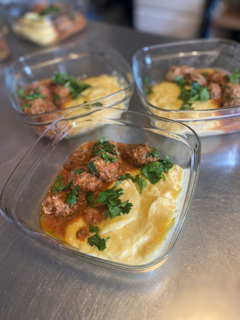 Mardi ou mercredi : Boulettes Albondigas et polenta crémeuse au parmesan Betty