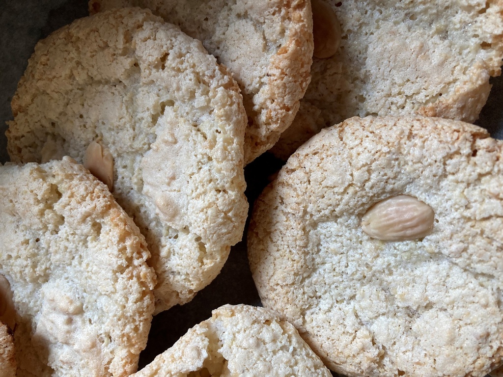 Jeudi ou vendredi : Biscuits meringués aux amandes