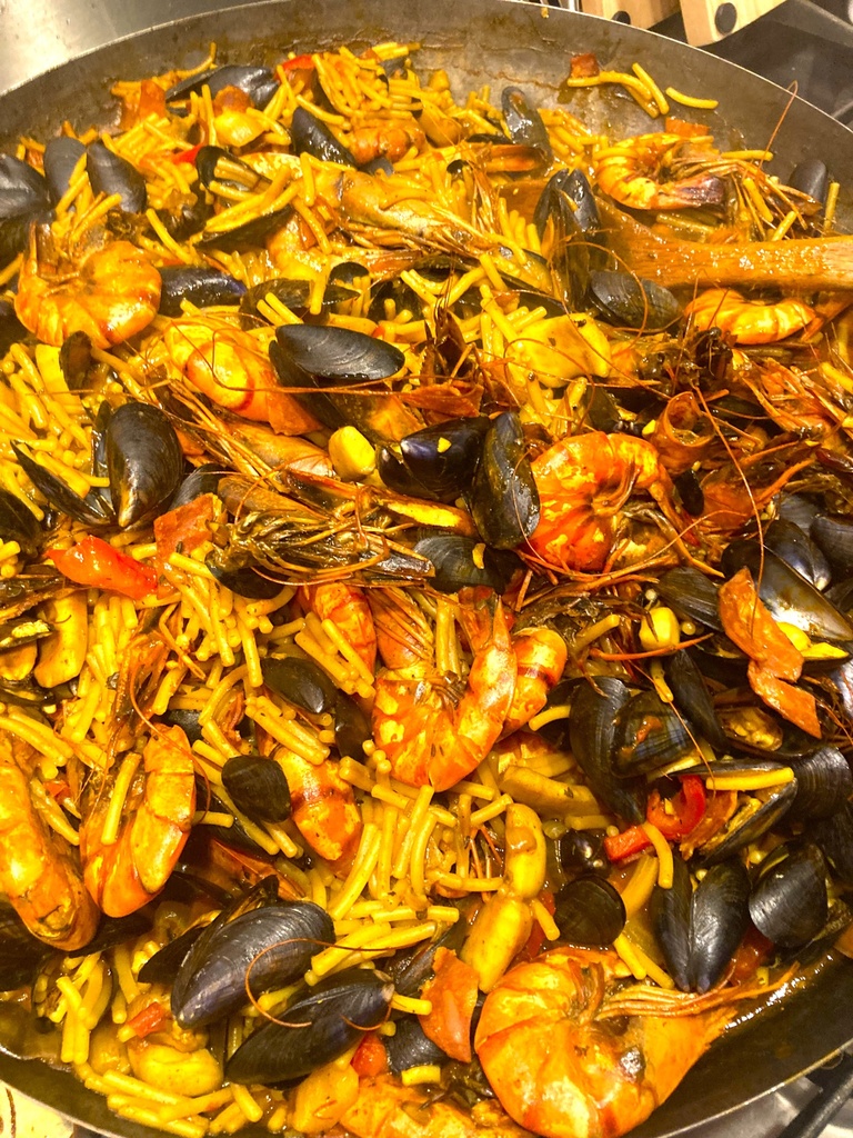 Vendredi : Fideuà terre mer (paella de pâtes revisitée)