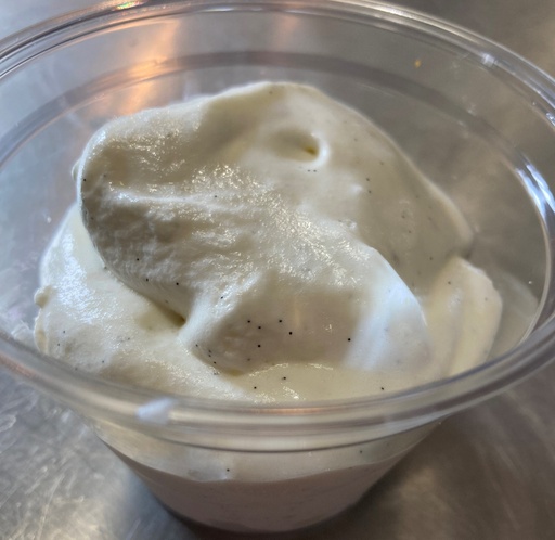 Mardi ou mercredi : Crémet d'Anjou à la vanille de Madagascar (mousse lactée aérienne)