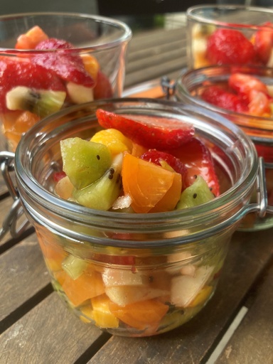 Mercredi ou jeudi : Salade de fruits frais de saison