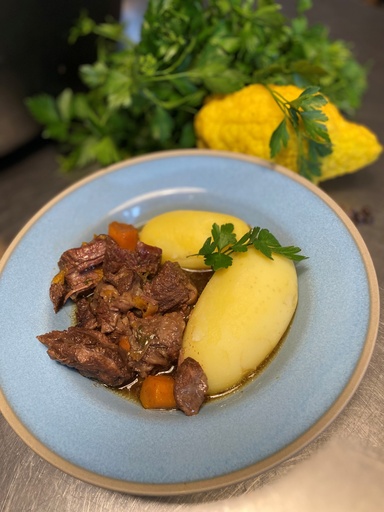 Jeudi ou vendredi : Daube provençale, pommes vapeur