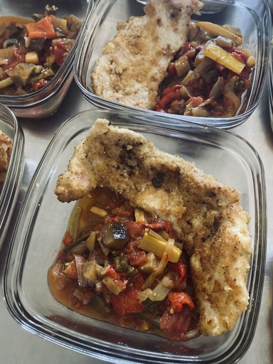 Lundi et mardi : Escalope de veau milanaise, gratin de courgettes au parmesan et basilic frais